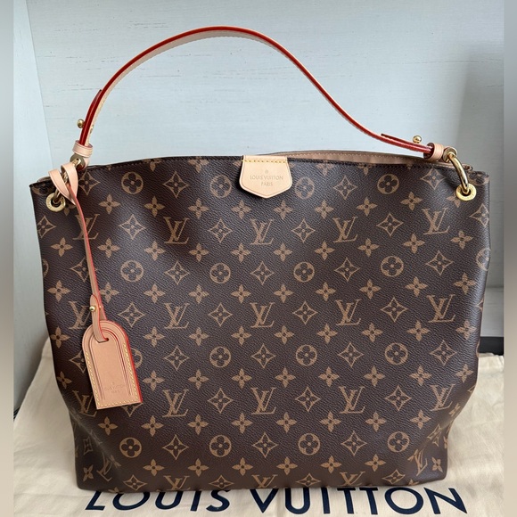Louis Vuitton Monogram Tote. No signs of wear at all its in pristine condition. - Picture 1 of 10